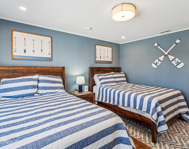 242 Curtis Point Drive - Photo Thumbnail 26