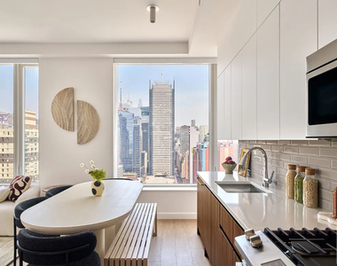 10th Avenue - Photo Thumbnail 1