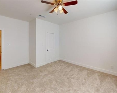 349 Mule Deer Drive - Photo Thumbnail 8