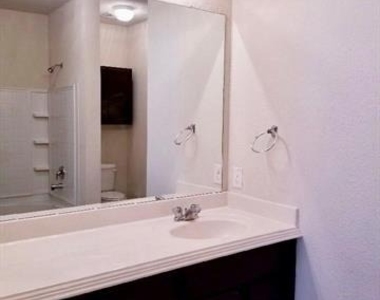 9185 Blackstone Drive - Photo Thumbnail 6
