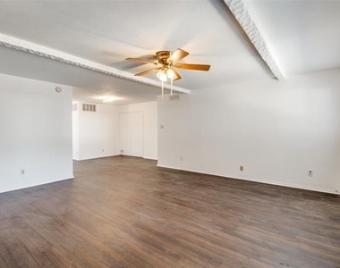 15825 El Estado Drive - Photo Thumbnail 3