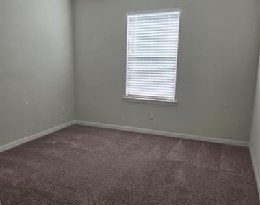 3408 Brookstone Drive - Photo Thumbnail 10