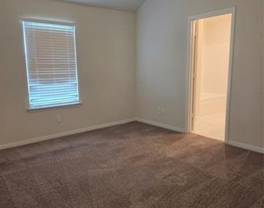 3408 Brookstone Drive - Photo Thumbnail 9
