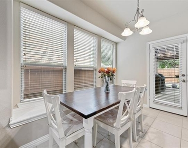 10513 Sedalia Drive - Photo Thumbnail 14