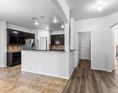 524 Mount Olive Avenue - Photo Thumbnail 10