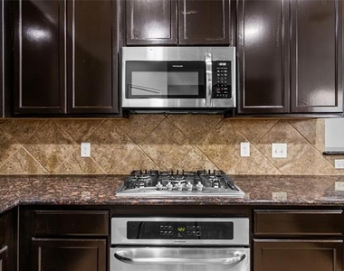 524 Mount Olive Avenue - Photo Thumbnail 12