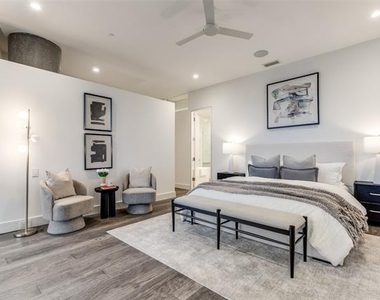 2200 Victory Avenue - Photo Thumbnail 13