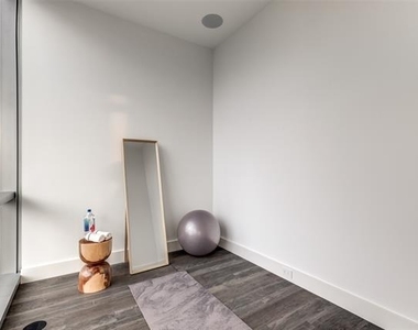 2200 Victory Avenue - Photo Thumbnail 22