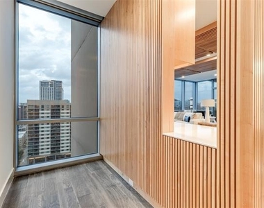 2200 Victory Avenue - Photo Thumbnail 20