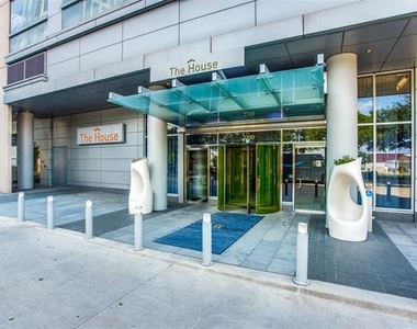 2200 Victory Avenue - Photo Thumbnail 28