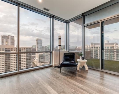 2200 Victory Avenue - Photo Thumbnail 7