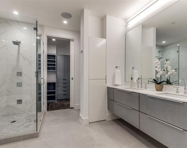 2200 Victory Avenue - Photo Thumbnail 17