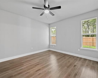 6147 Shawnee Drive - Photo Thumbnail 11