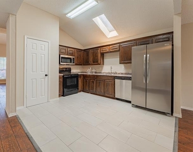 5807 Rock Meadow Trail - Photo Thumbnail 13