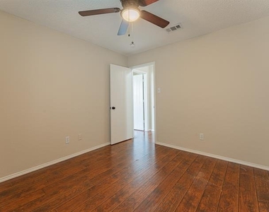 5807 Rock Meadow Trail - Photo Thumbnail 23