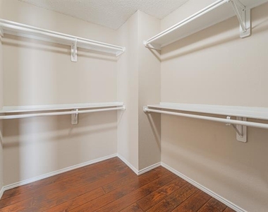 5807 Rock Meadow Trail - Photo Thumbnail 8