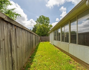 5807 Rock Meadow Trail - Photo Thumbnail 33