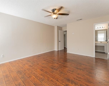5807 Rock Meadow Trail - Photo Thumbnail 9
