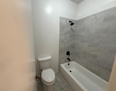 6304 Alissa Drive - Photo Thumbnail 5