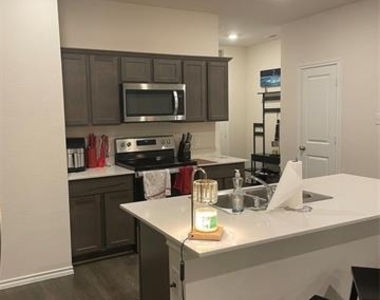 468 Unbridled Road - Photo Thumbnail 10