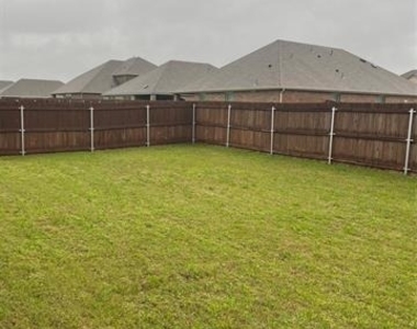468 Unbridled Road - Photo Thumbnail 12