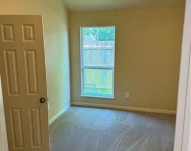 3912 Oneal Street - Photo Thumbnail 15