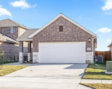 607 Clover Creek - Photo Thumbnail 1