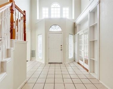 2904 Woods Drive - Photo Thumbnail 1