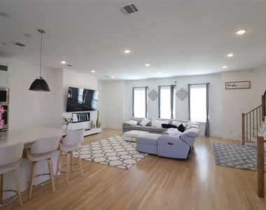 1205 Marc Place - Photo Thumbnail 19