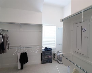 1205 Marc Place - Photo Thumbnail 25