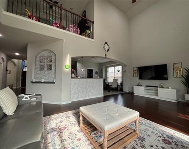 5628 Barrique Boulevard - Photo Thumbnail 6