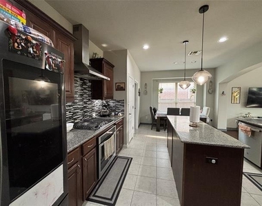 5628 Barrique Boulevard - Photo Thumbnail 9