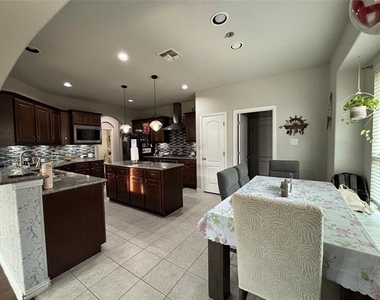 5628 Barrique Boulevard - Photo Thumbnail 10