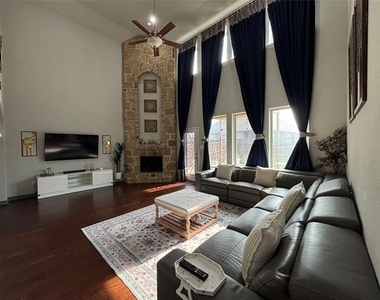 5628 Barrique Boulevard - Photo Thumbnail 4