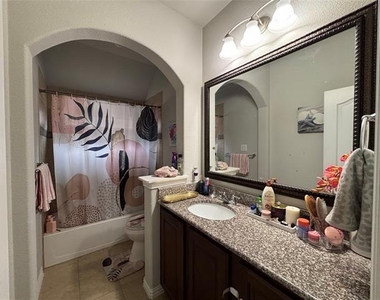 5628 Barrique Boulevard - Photo Thumbnail 24