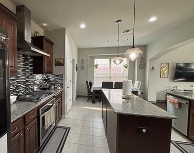 5628 Barrique Boulevard - Photo Thumbnail 12