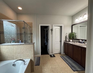 5628 Barrique Boulevard - Photo Thumbnail 15