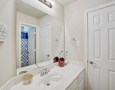 10153 Ferry Farm Lane - Photo Thumbnail 29