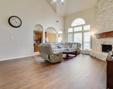 10153 Ferry Farm Lane - Photo Thumbnail 9