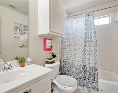 10153 Ferry Farm Lane - Photo Thumbnail 25