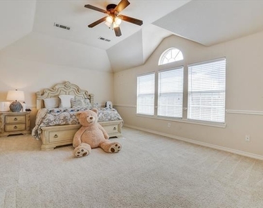 10153 Ferry Farm Lane - Photo Thumbnail 18