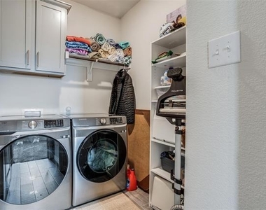 3208 Brady Starr Drive - Photo Thumbnail 20
