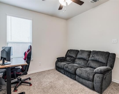 3208 Brady Starr Drive - Photo Thumbnail 16