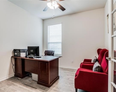 3208 Brady Starr Drive - Photo Thumbnail 15