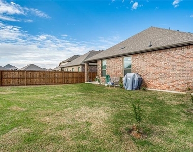 3208 Brady Starr Drive - Photo Thumbnail 24