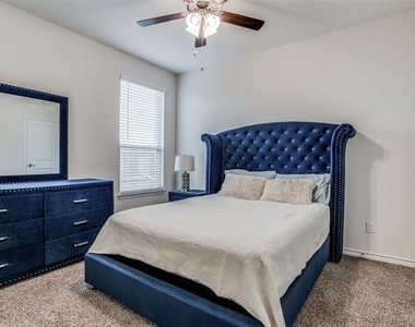 3208 Brady Starr Drive - Photo Thumbnail 12