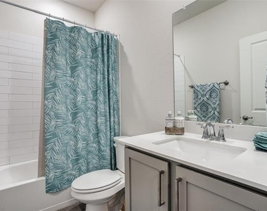 3208 Brady Starr Drive - Photo Thumbnail 18