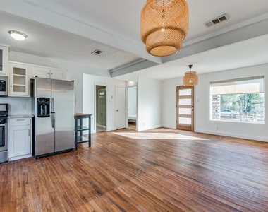 3739 Almazan Drive - Photo Thumbnail 6
