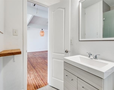 3739 Almazan Drive - Photo Thumbnail 10