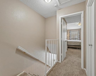621 Carriagehouse Lane - Photo Thumbnail 13